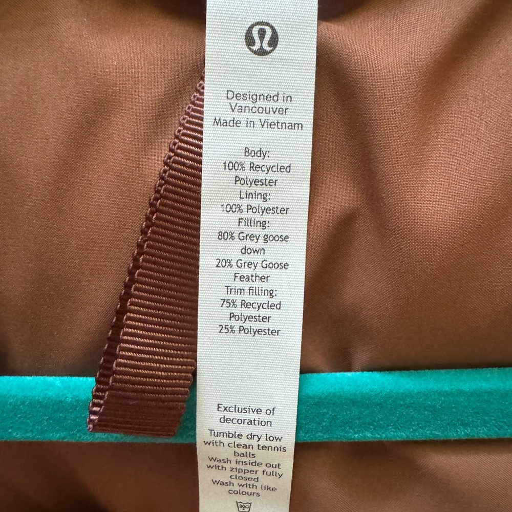 Lululemon Cropped Puffer Vest - Picture 5 of 10